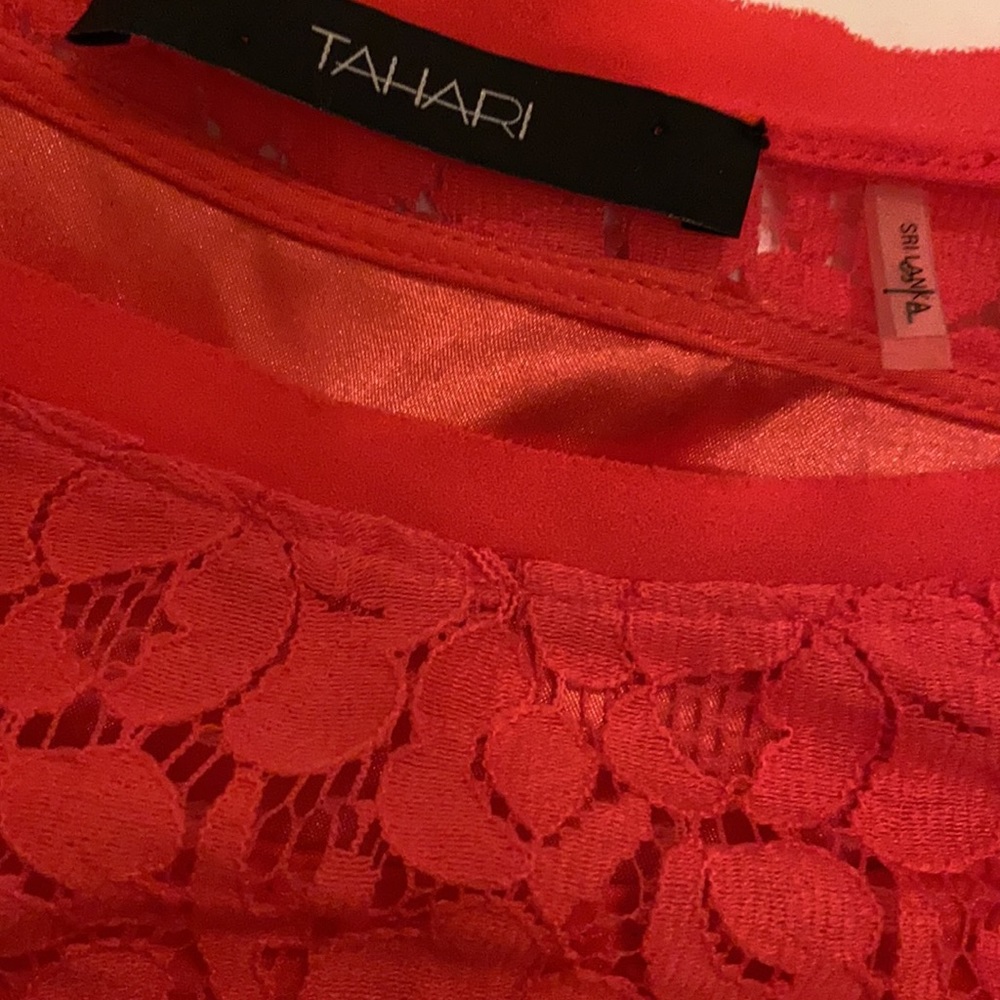 Tahari Top - Picture 2 of 4